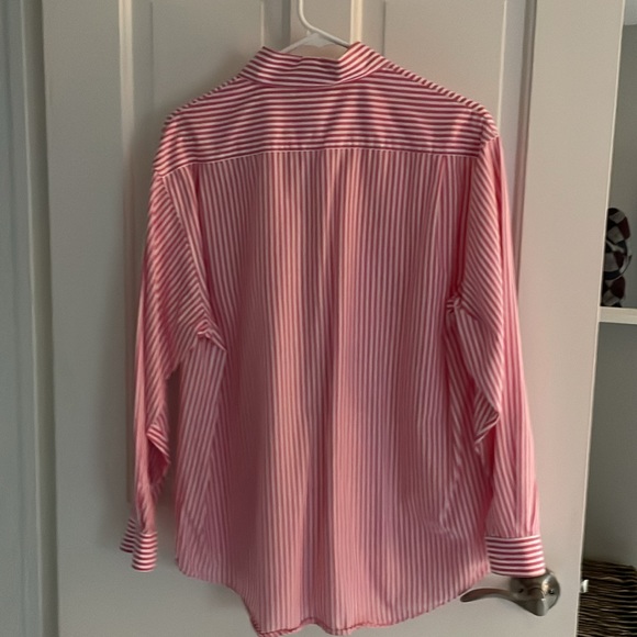 Women’s pinstripe blouse with mother of pearl buttons - Picture 2 of 3